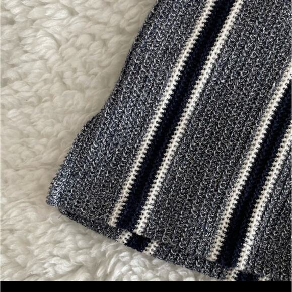 Vince Camuto Sleeveless Striped Sweater NWOT - Picture 10 of 12